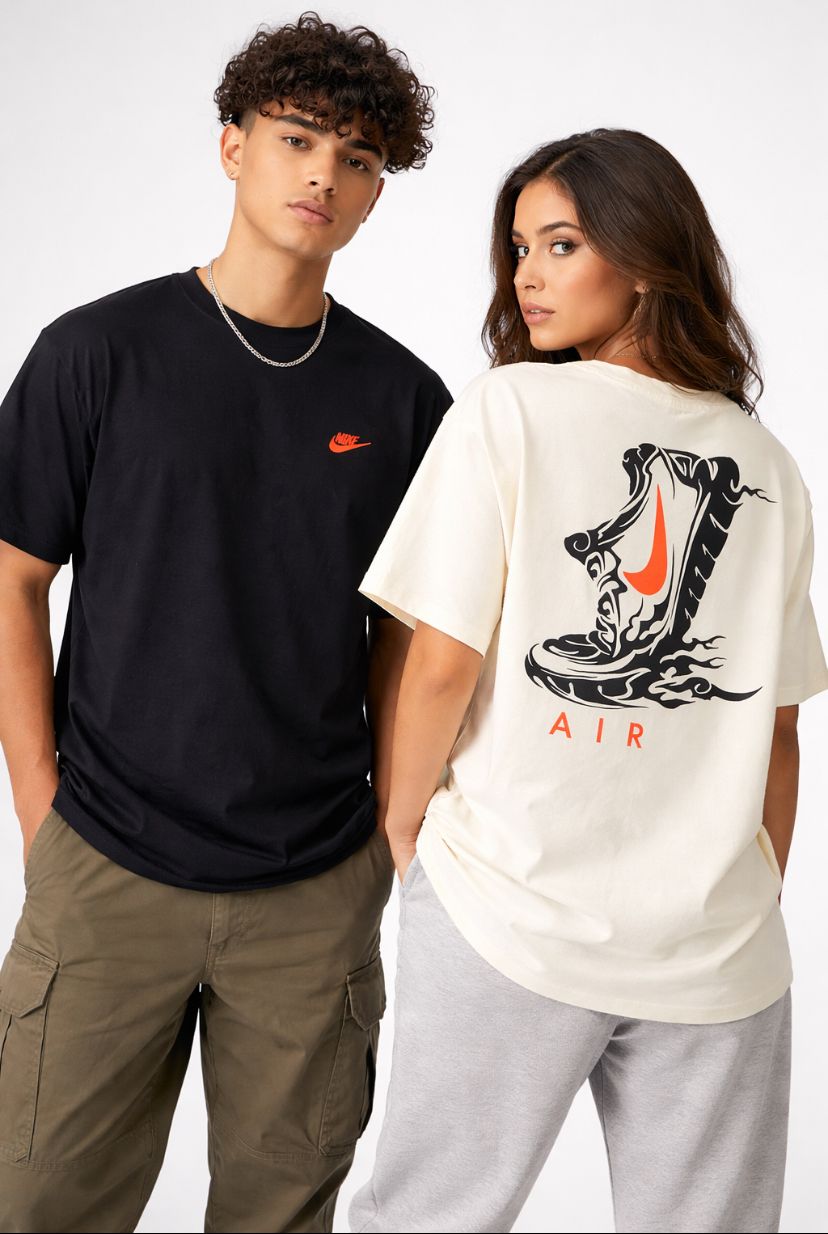 Camiseta Preta e Off-White Nike Air com estampa de cobra